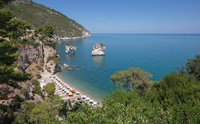 Hotel Baia Dei Faraglioni