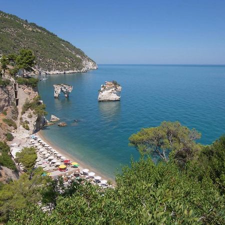 Hotel Baia Dei Faraglioni Mattinata Esterno foto
