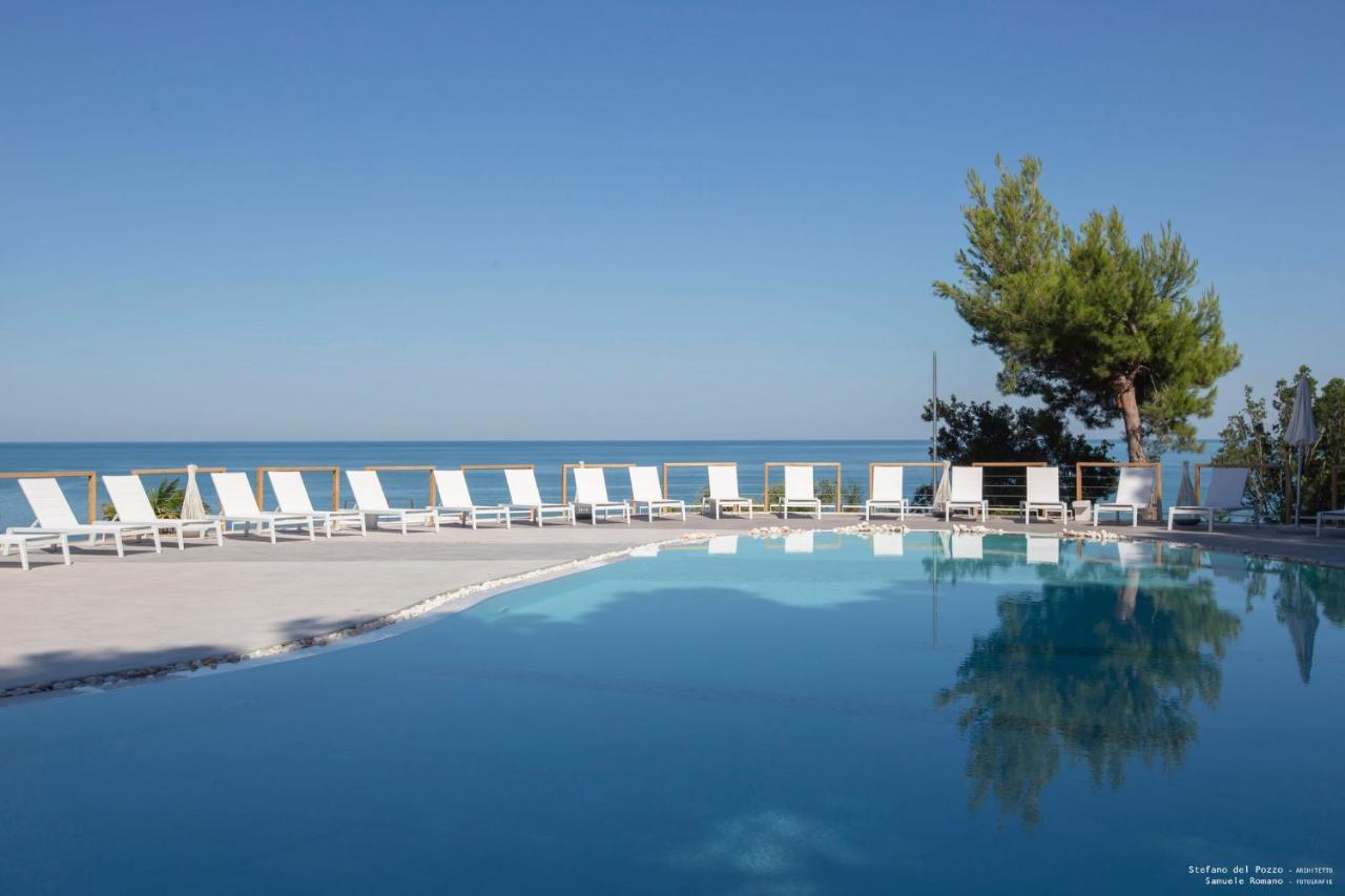 Hotel Baia Dei Faraglioni Mattinata Esterno foto