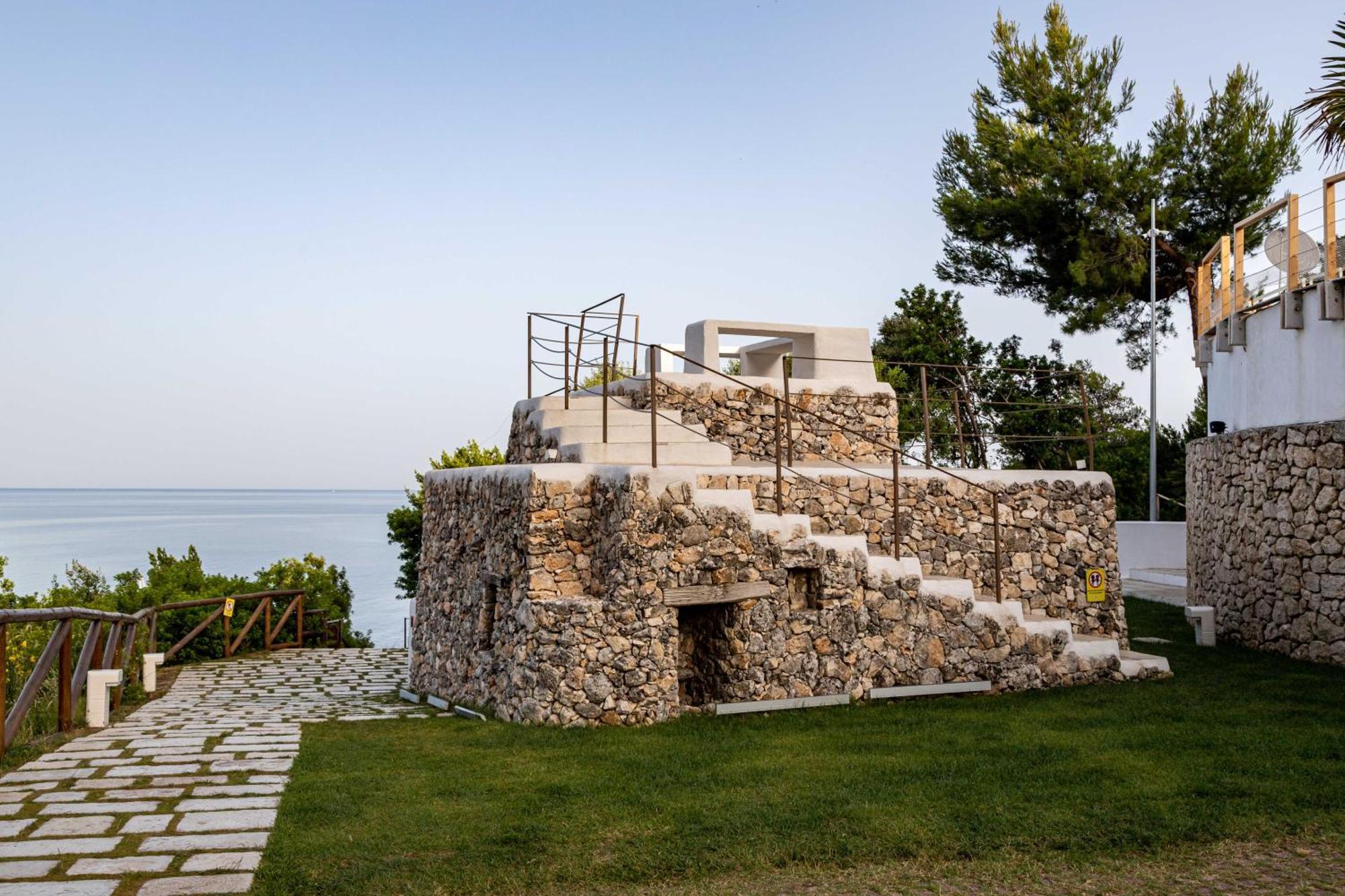Hotel Baia Dei Faraglioni Mattinata Esterno foto