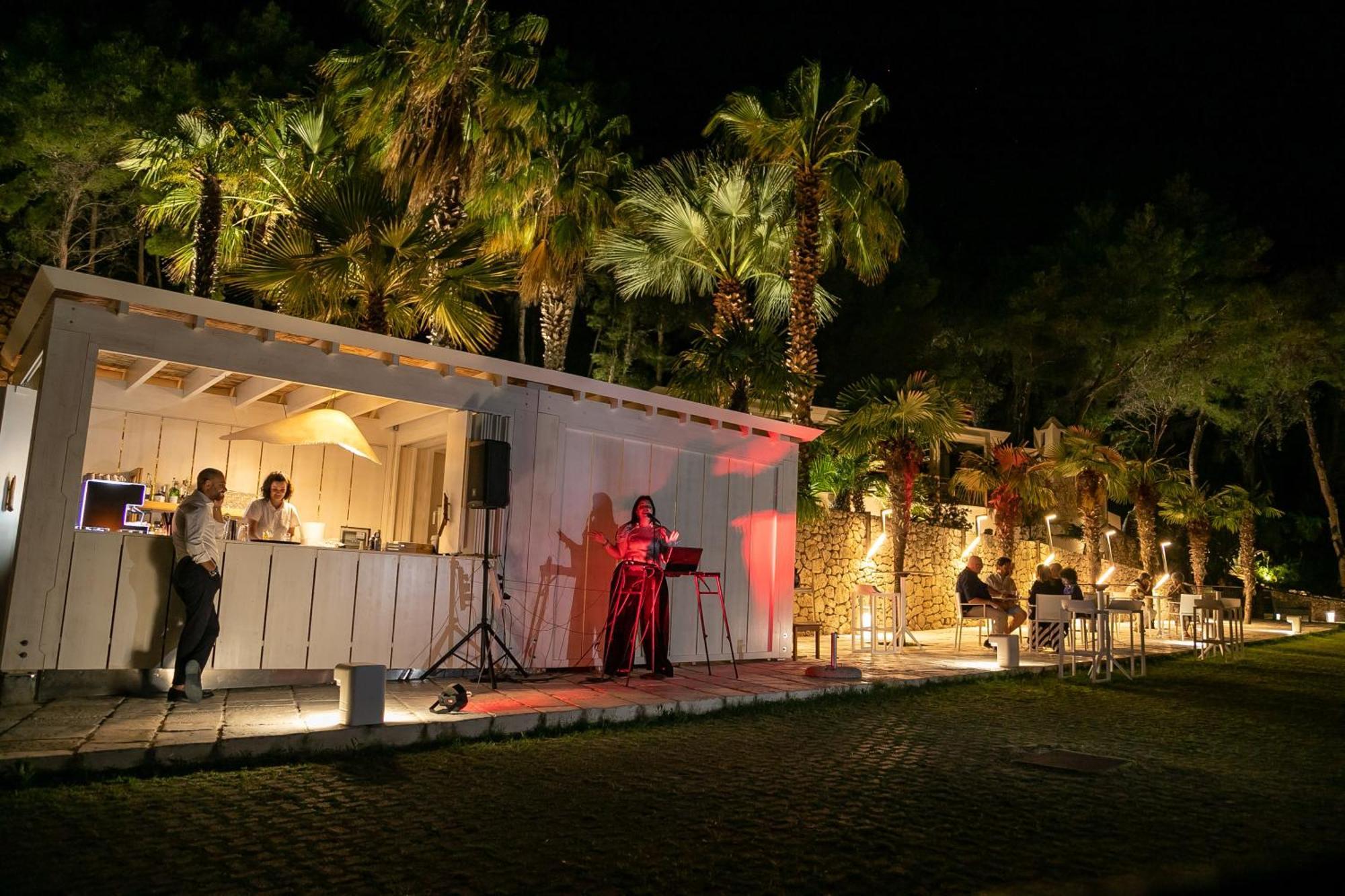 Hotel Baia Dei Faraglioni Mattinata Esterno foto