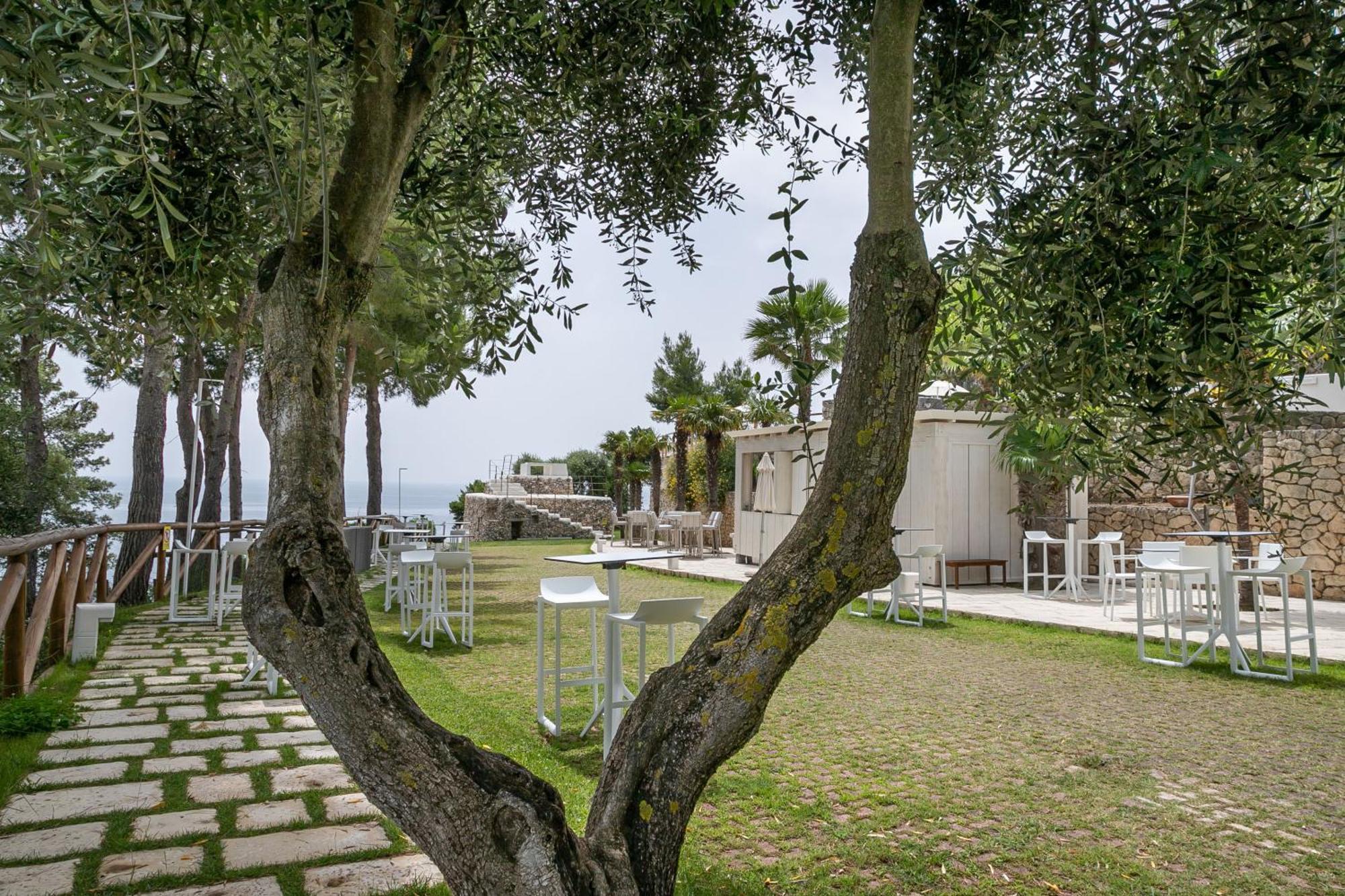 Hotel Baia Dei Faraglioni Mattinata Esterno foto