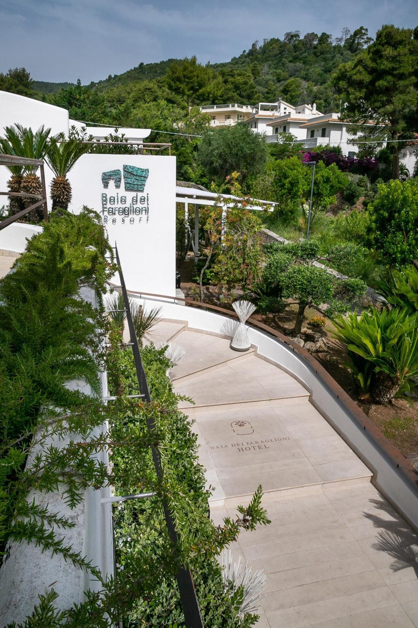 Hotel Baia Dei Faraglioni Mattinata Esterno foto