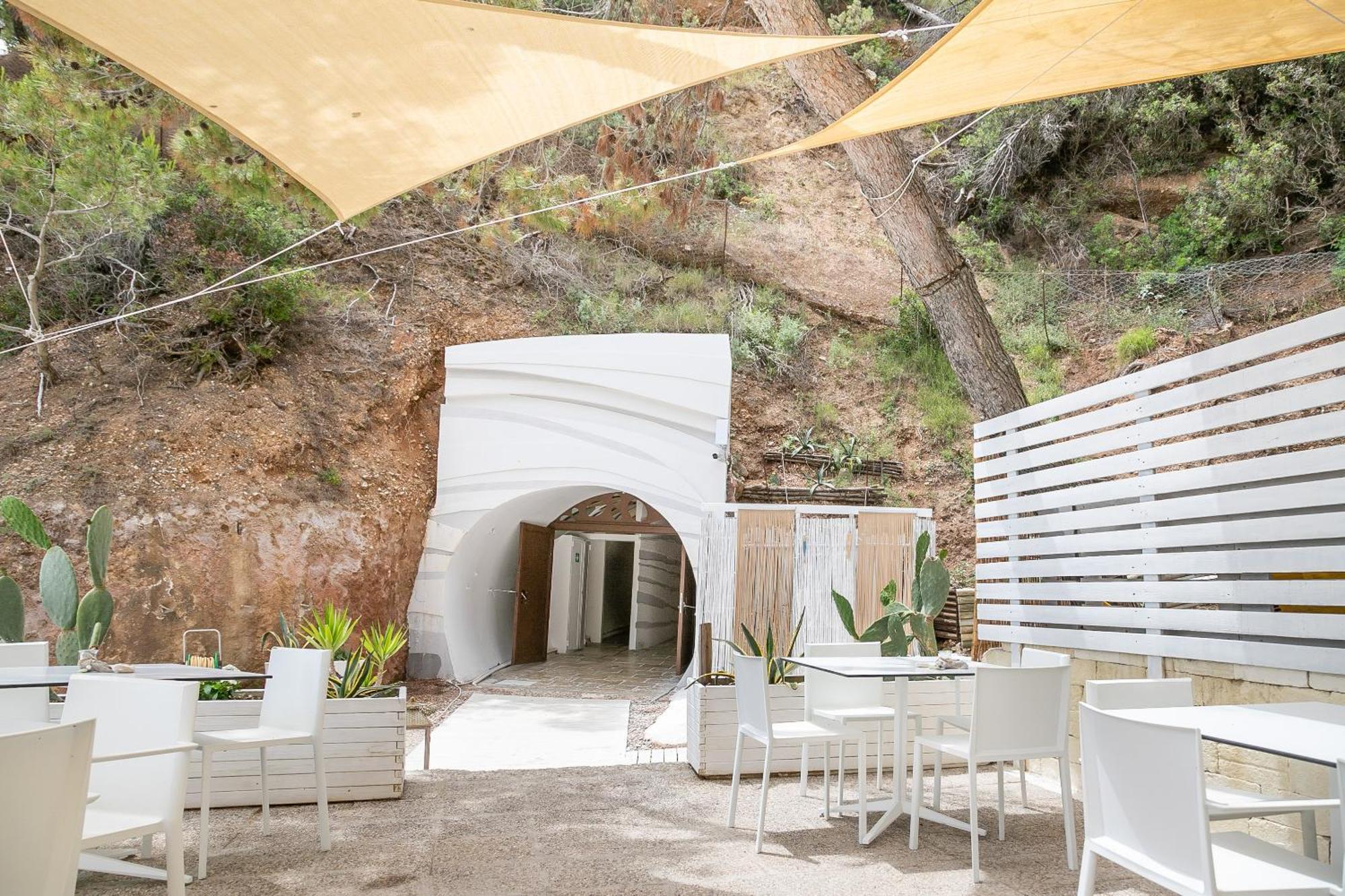 Hotel Baia Dei Faraglioni Mattinata Esterno foto