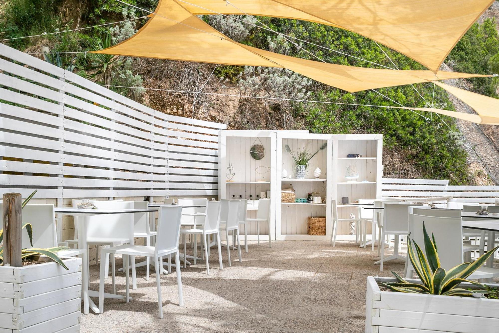 Hotel Baia Dei Faraglioni Mattinata Esterno foto