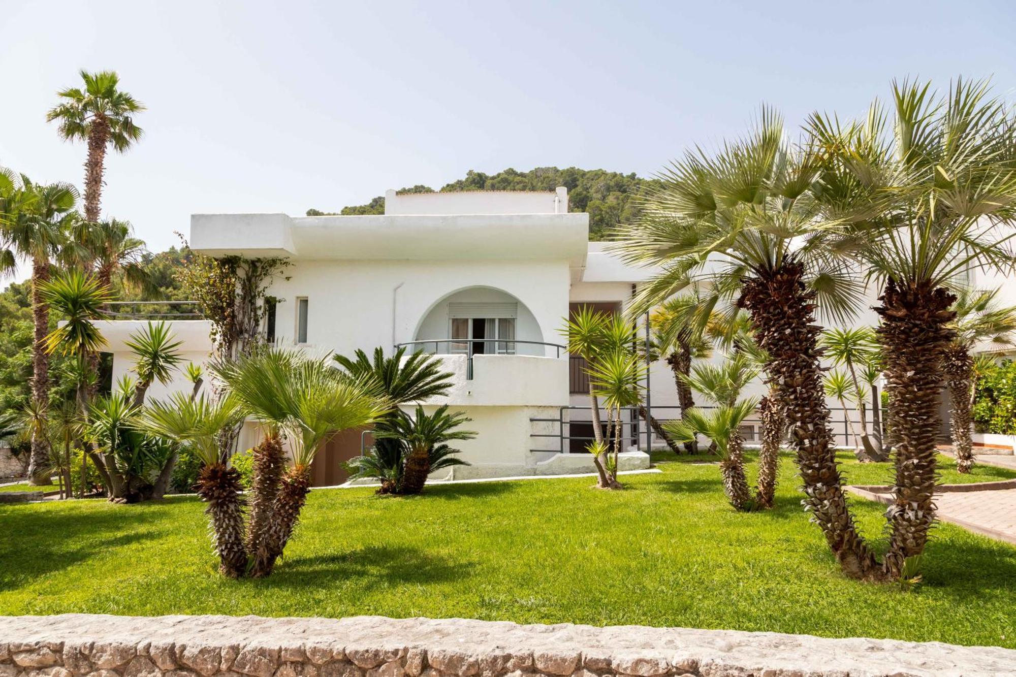 Hotel Baia Dei Faraglioni Mattinata Esterno foto