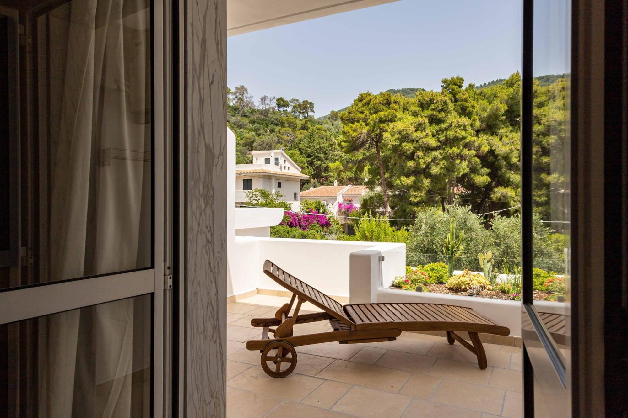 Hotel Baia Dei Faraglioni Mattinata Esterno foto