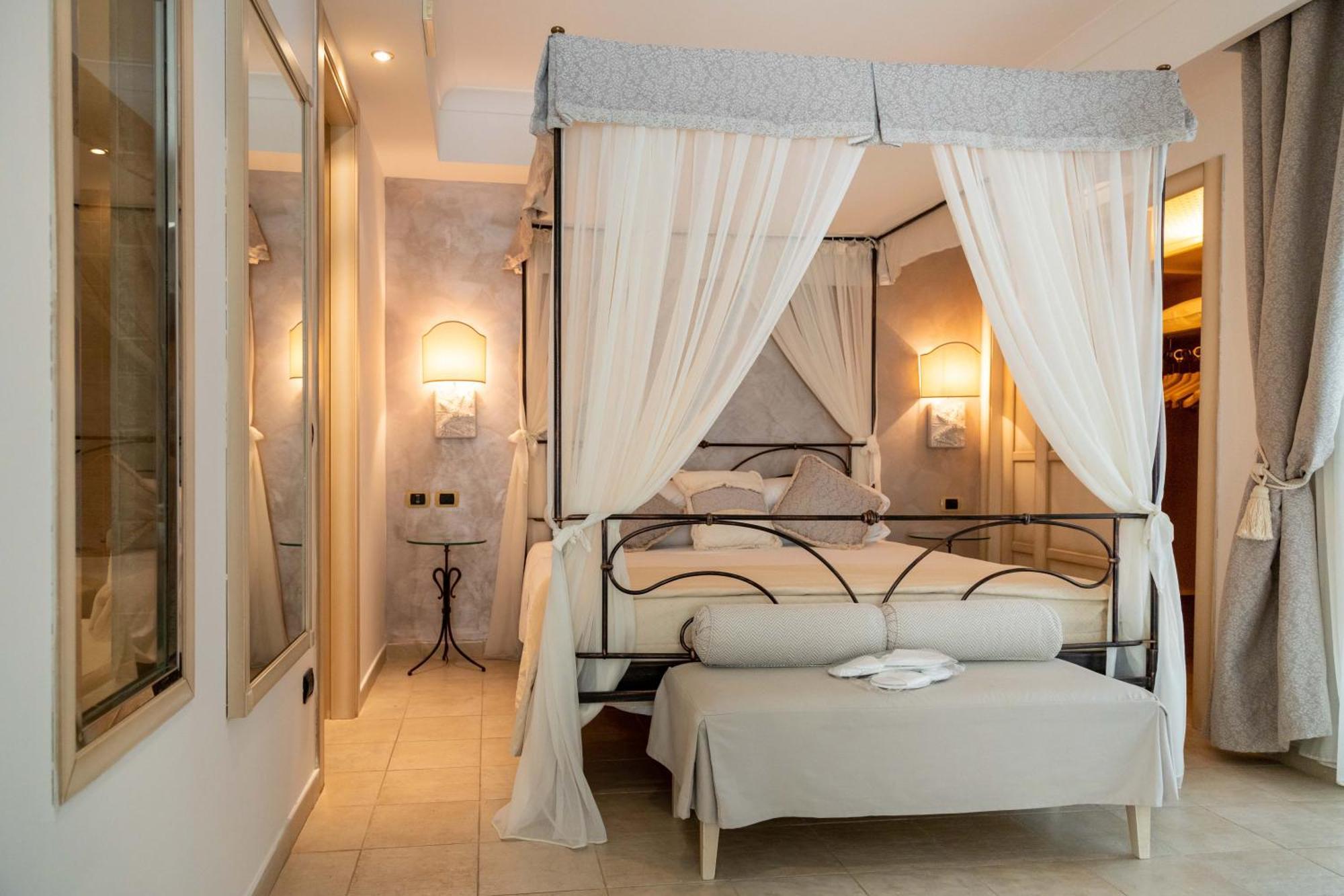 Hotel Baia Dei Faraglioni Mattinata Esterno foto